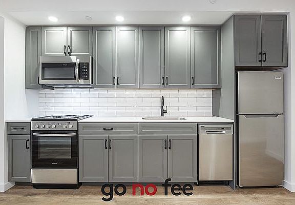 4th image of 251 W 117th St #5CC