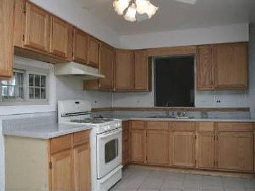 3rd image of 3100 Marian Ave