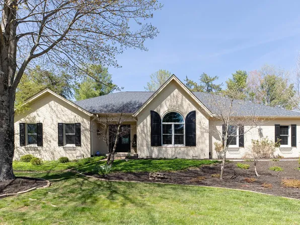 3921 E Breckenmore Dr, Bloomington, IN 47401