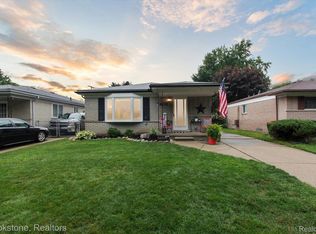 32881 Lorraine Ave, Warren, MI 48093