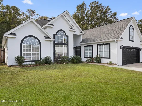 9 Pecan Ln, Long Beach, MS 39560