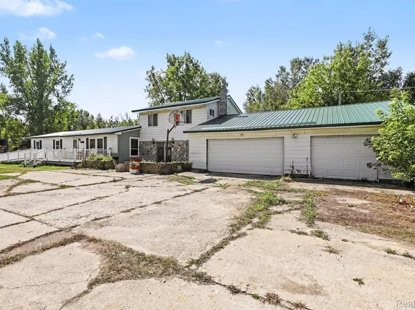 3540 Lee Hill Rd, Mayville, MI 48744
