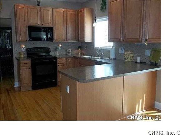 4th image of 8254 Justin Dr
