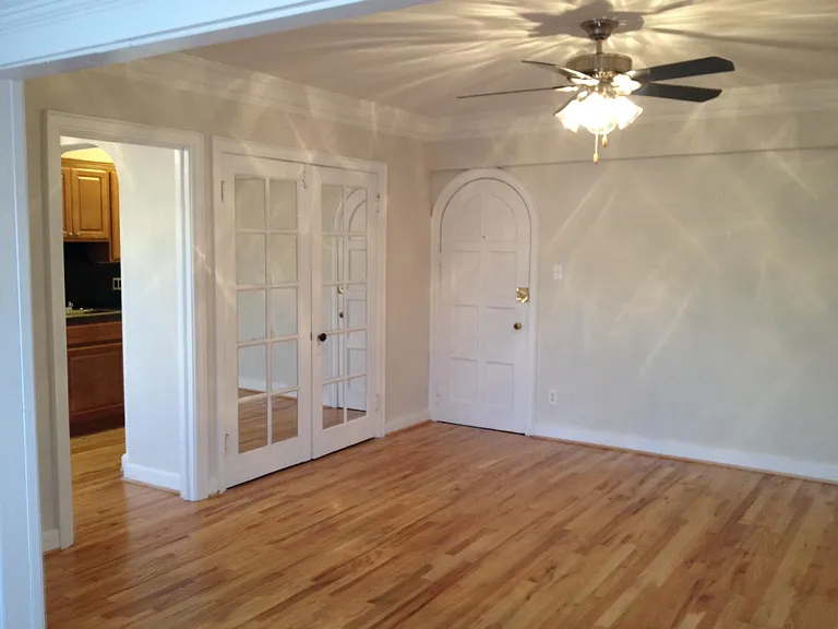 Longfellow Apartments — Photo 12