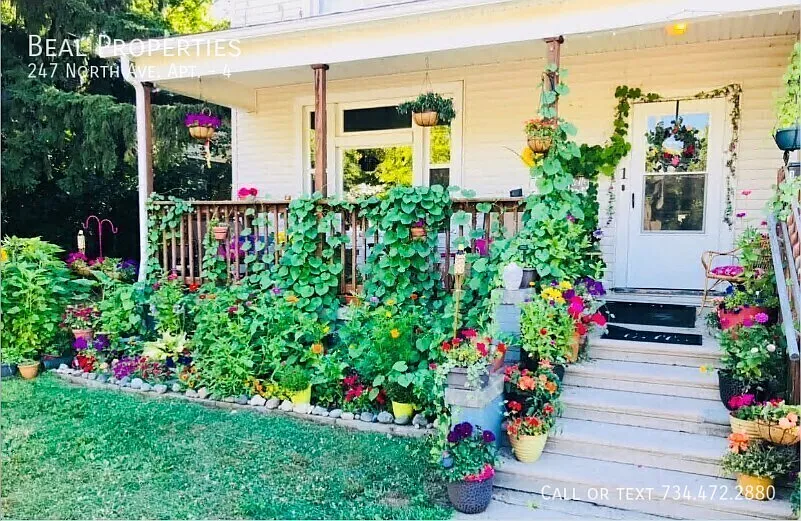 2 bed, 900 sqft, $1,045 — Photo 2