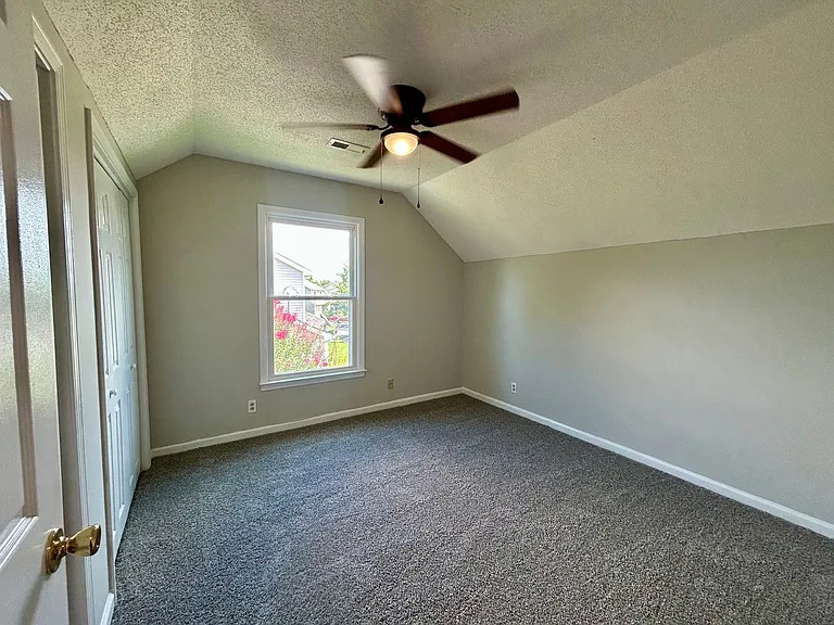 1225 Cobblestone Ln — Photo 41