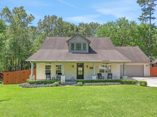 50 Prince Cir, Coldspring, TX 77331