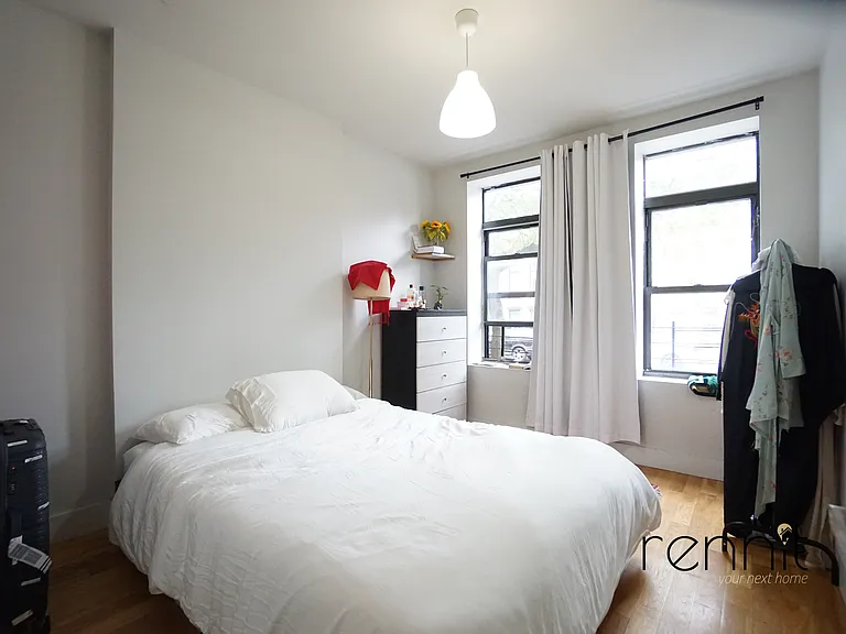 133 Patchen Ave #1R — Photo 8