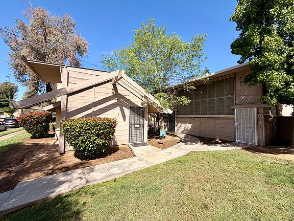 3rd image of 366 E El Paso Avenue #101