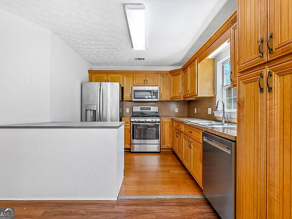 2nd image of 108 Nicki Ct