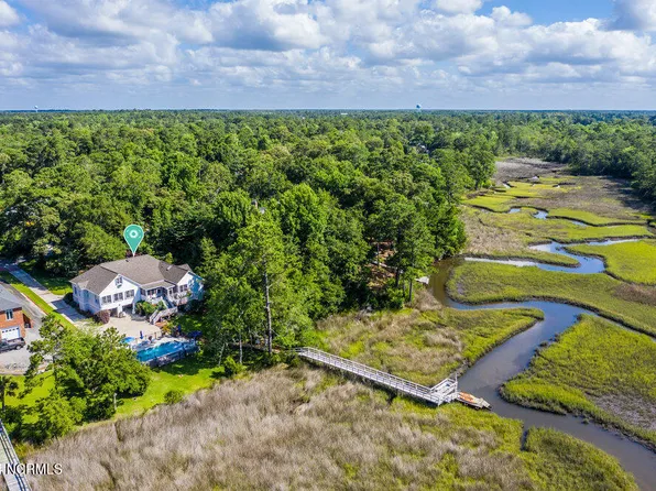 606 Ravenswood Road, Hampstead, NC 28443