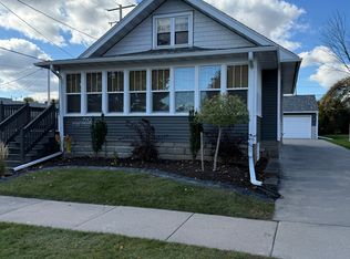 1319 N Erb St, Appleton, WI 54911