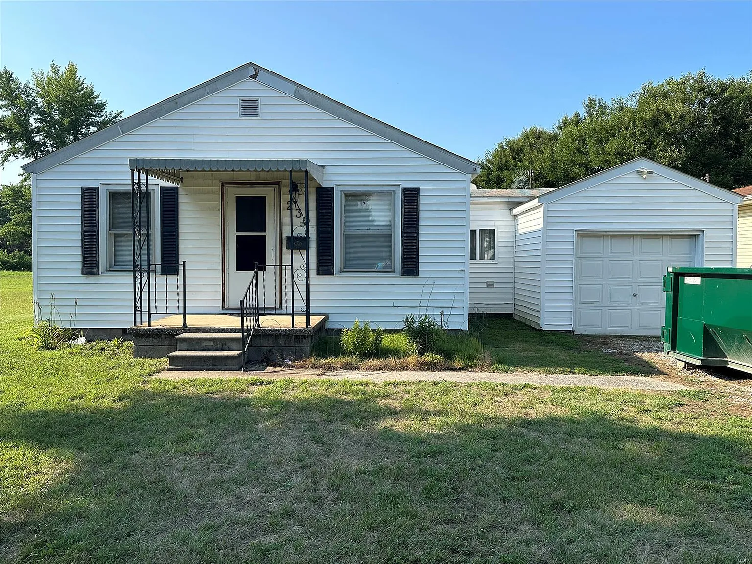 230 Rohm Pl photo 1