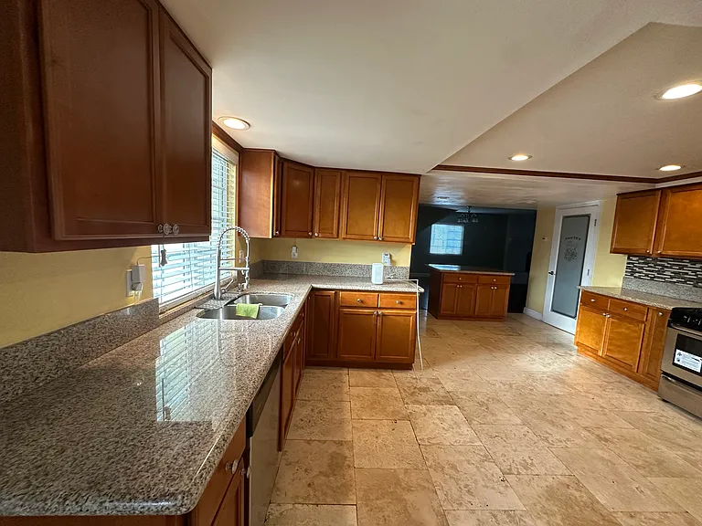 4980 Dassco Ct — Photo 12