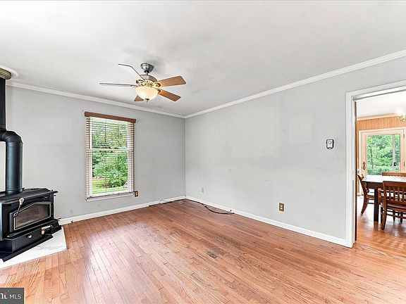 4th image of 4060 Mount Rd