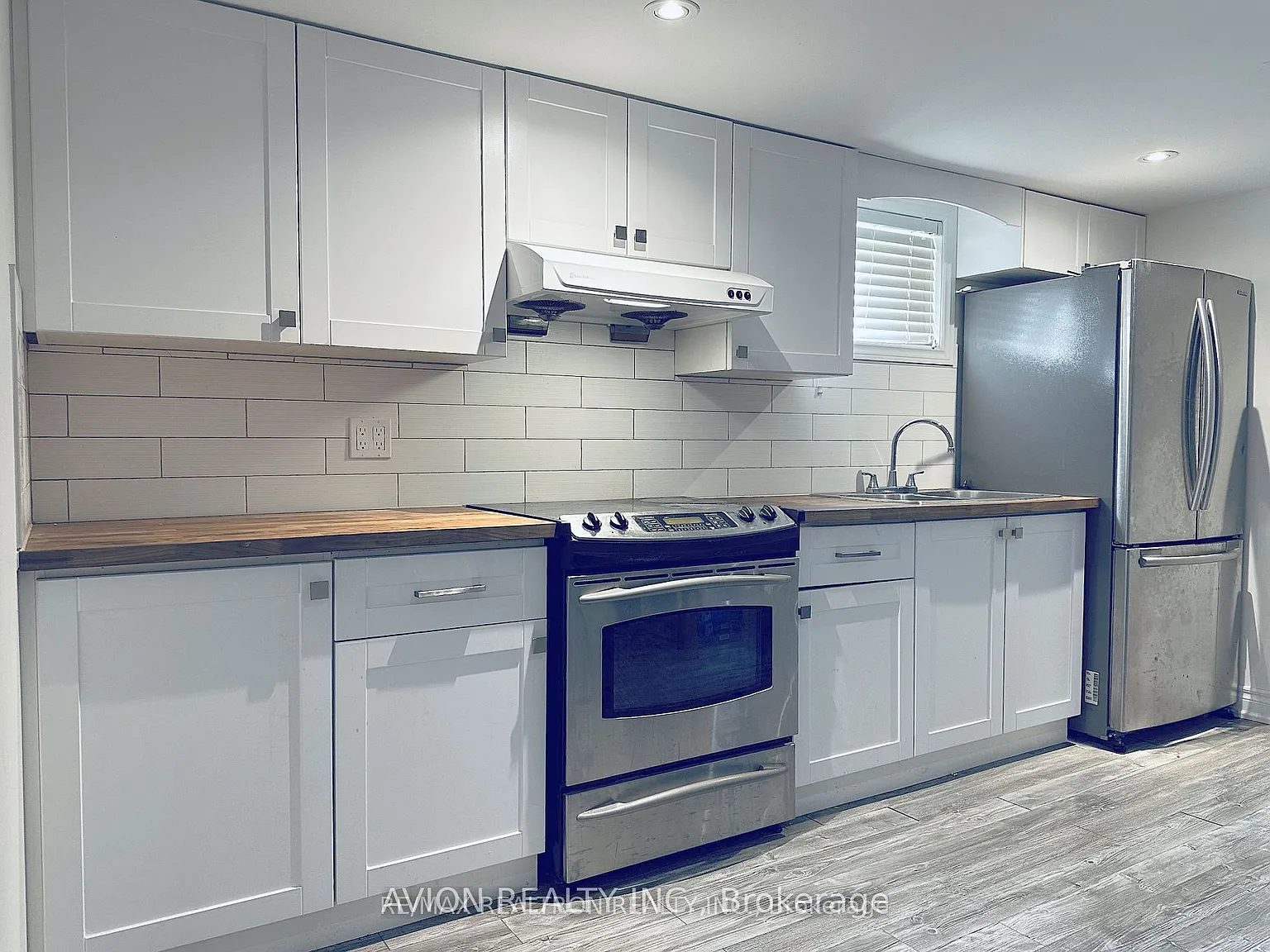3 bed, $2,095 — Photo 2