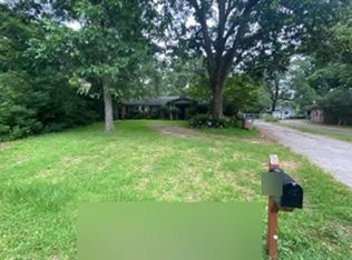 2201 E Vaughan Dr, Mobile, AL 36605