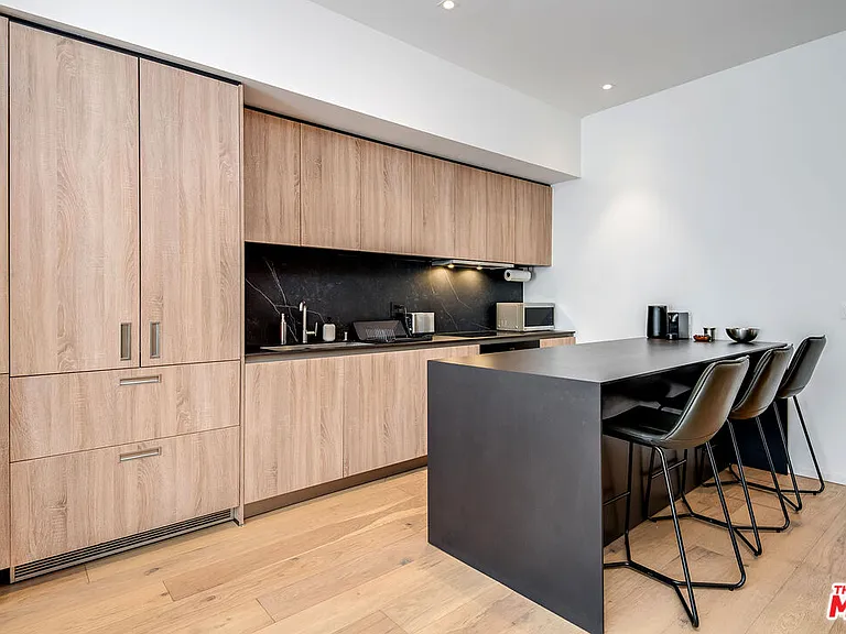 1030 N Kings Rd #403 — Photo 5
