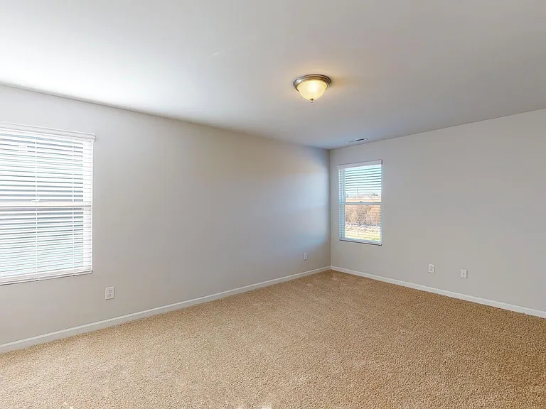 129 Maple Tree Ln — Photo 9