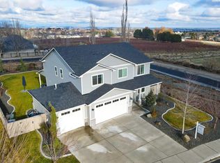 877 Cayuse Dr, Richland, WA 99352