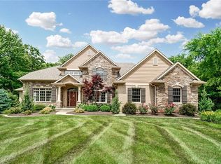7633 Stone Ridge Dr, Springboro, OH 45066