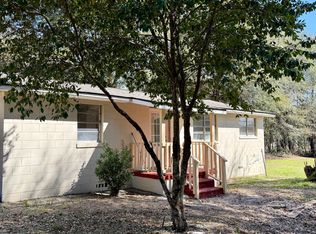 204 Roberson Ln, East Dublin, GA 31027