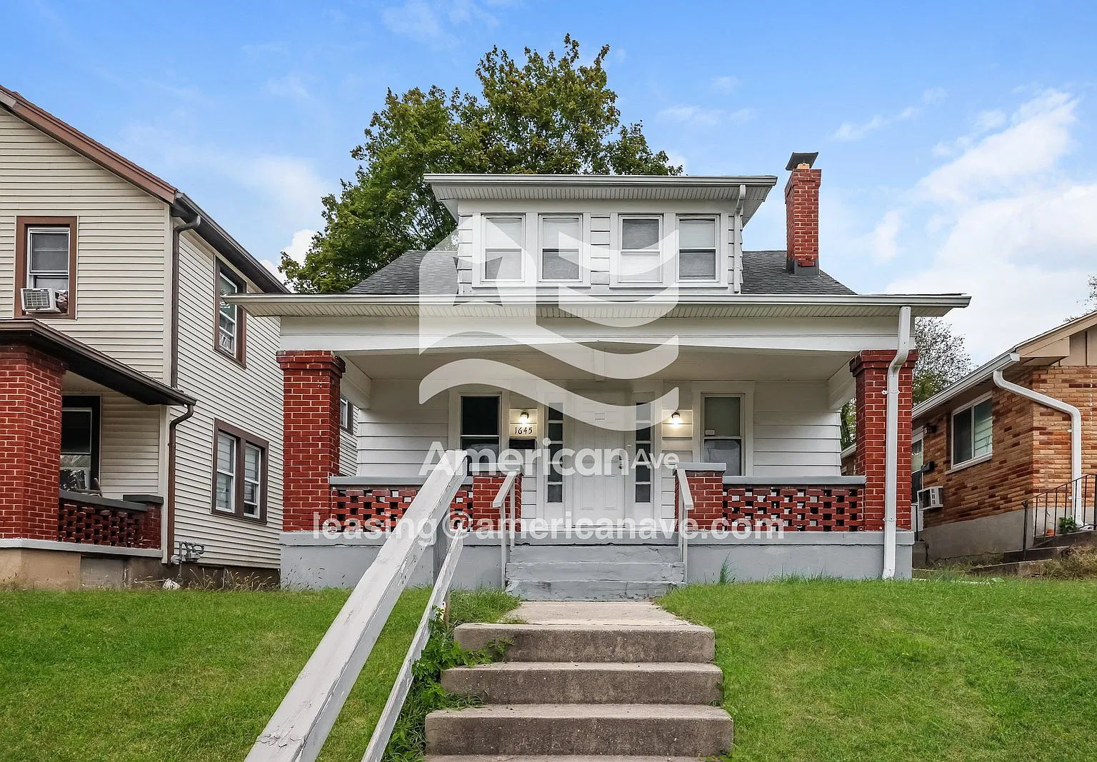2 bed, 1.0 bath, 1155 sqft, $1,225 — Photo 1