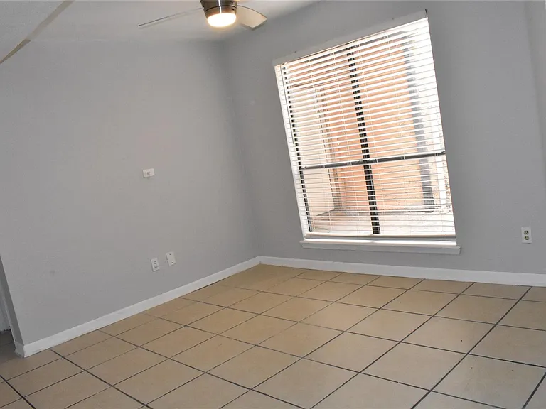11411 Harwin Dr #19 — Photo 6