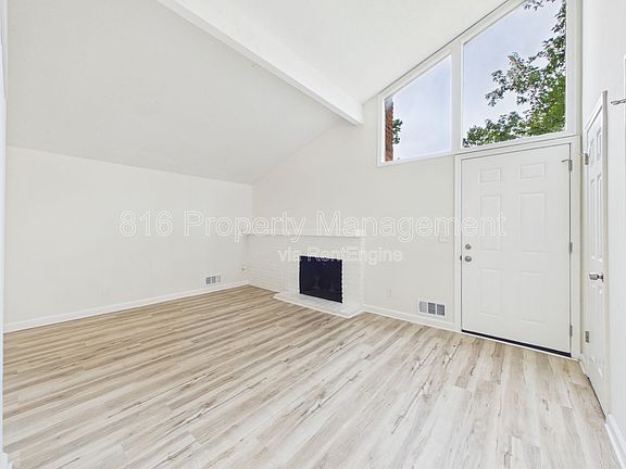 5th image of 11220 College Ave #11218