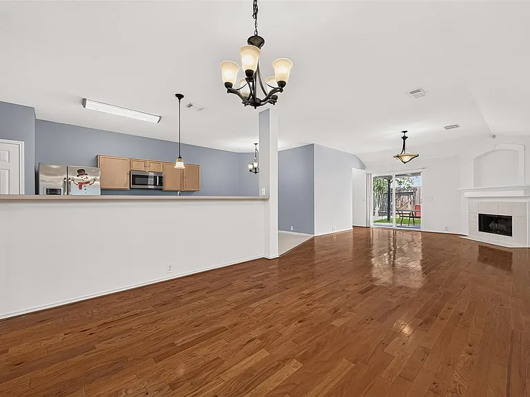 6807 Lauderwick Ct — Photo 5