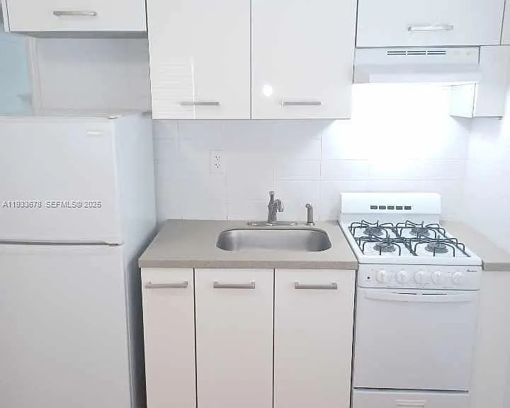 6950 Byron Ave #7 — Photo 5