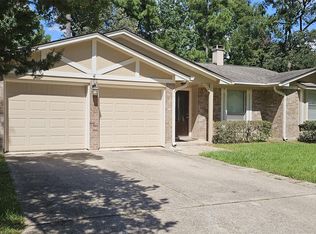 22 W Broken Oak Ct, Spring, TX 77381