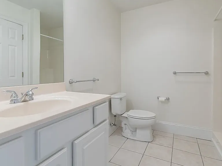 1306 Columbia Rd #5A — Photo 8