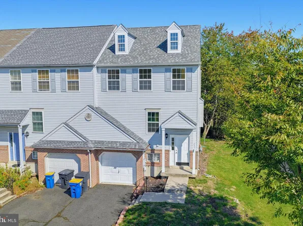 235 Charring Cross Dr, Dover, DE 19904