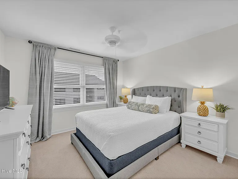 2307 N Lumina Avenue Ext #D — Photo 16