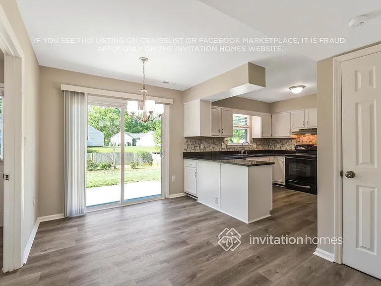 5428 Dowgate Dr — Photo 9