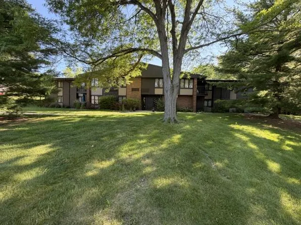 22 Matterhorn CIRCLE #11, Lake Geneva, WI 53147