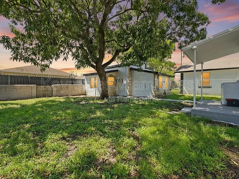 7770 NW 9th Ave — Photo 29
