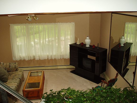 Sunken living room w/skylights