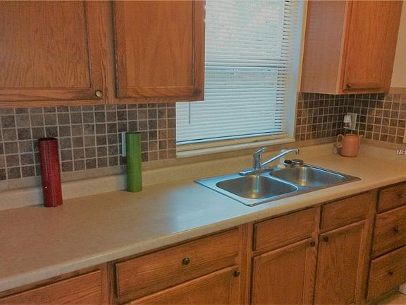 4th image of 828 Longview Ave