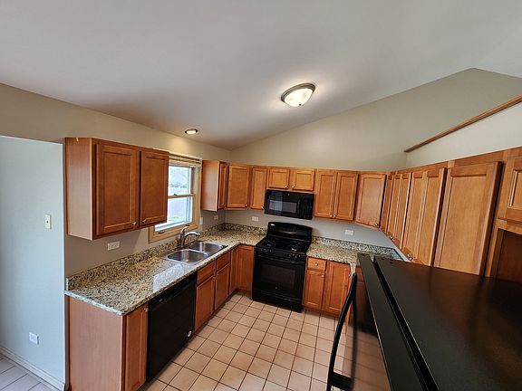 3rd image of 2911 Art Schultz Dr