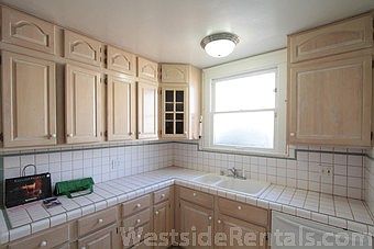 4th image of 508 N Poinsettia Pl