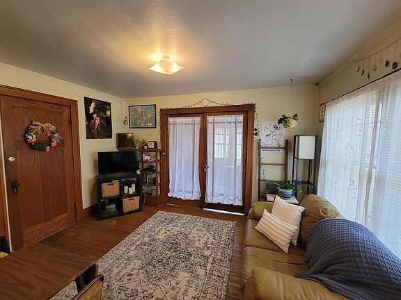 2nd image of 524 W Seerley Blvd #3
