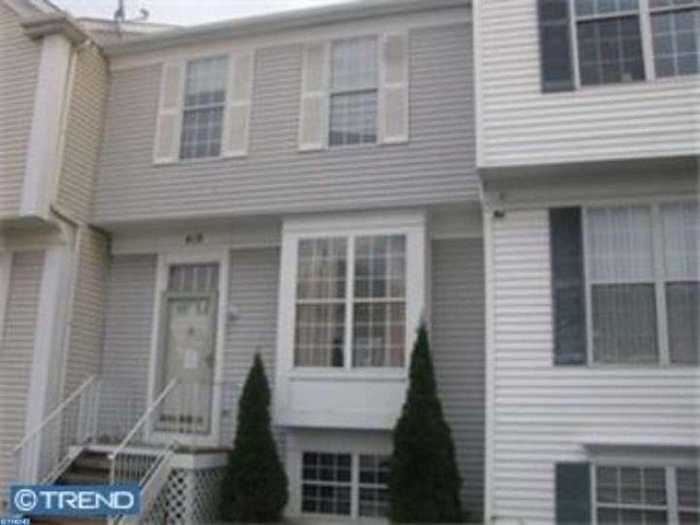 1st image of 419 Feather Dr