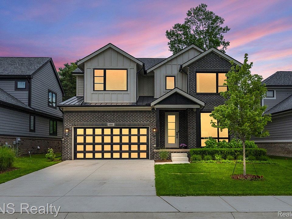 1st image of 54941 Camden Ct