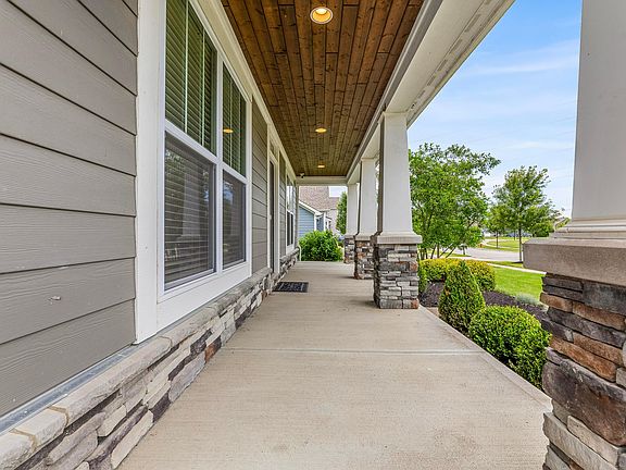 4th image of 7869 Bachman Dr