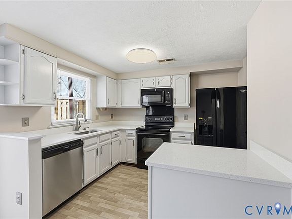 2nd image of 8422 Shannon Green Ct
