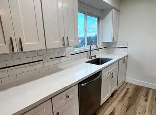 21113 Donora Ave APT D, Torrance, CA 90503