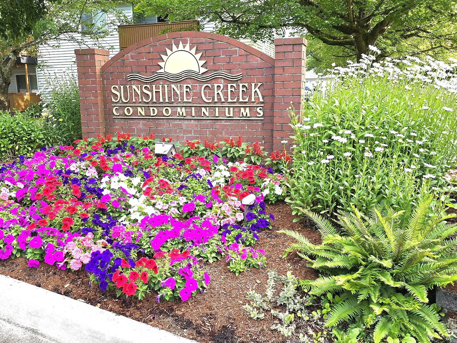 2 bed, 947 sqft, $1,750 — Photo 1