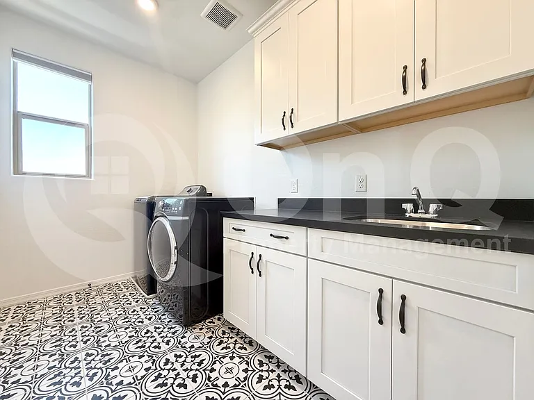 4602 S Flare — Photo 35